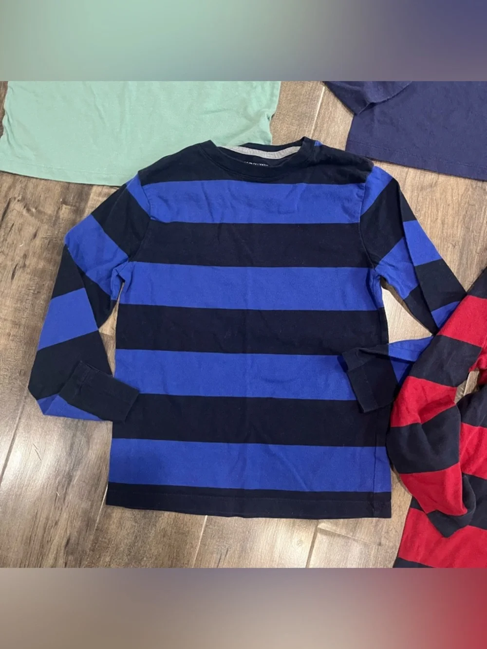 Old Navy Boys Youth Medium 8 Long Sleeve Graphic T-Shirt Lot